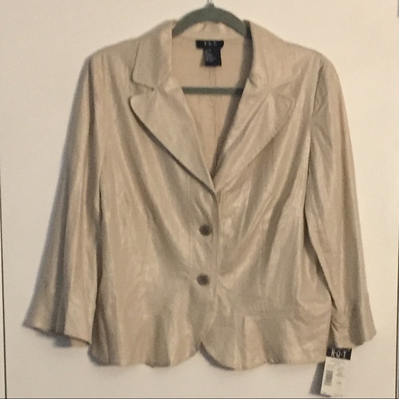 Jackets & Blazers - NWT Blazer